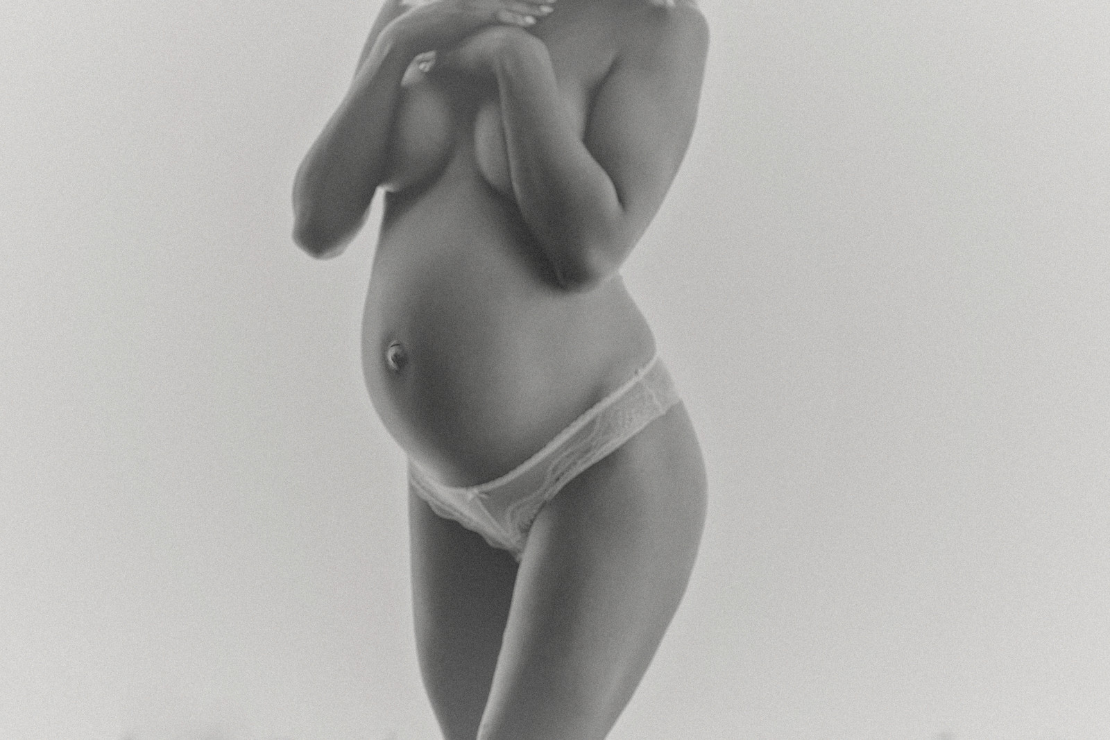 Auckland pregnancy photographer Milk Intimates photography